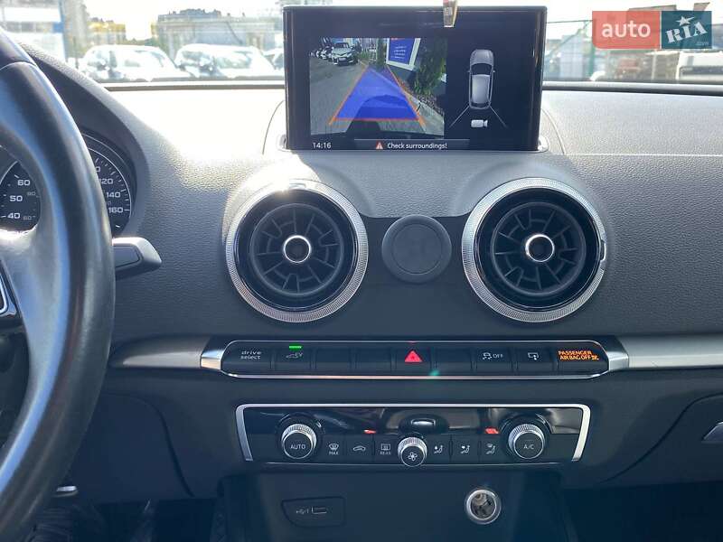 Хэтчбек Audi A3 2016 в Львове
