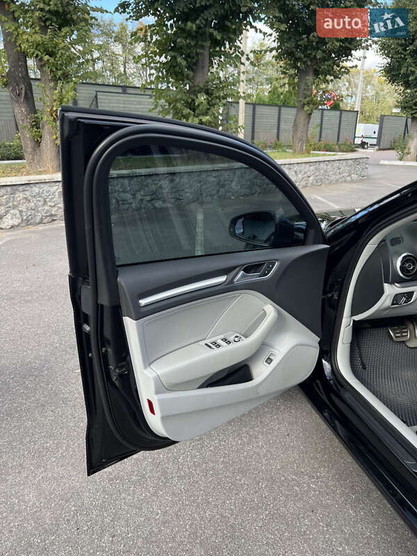 Седан Audi A3 2014 в Вінниці