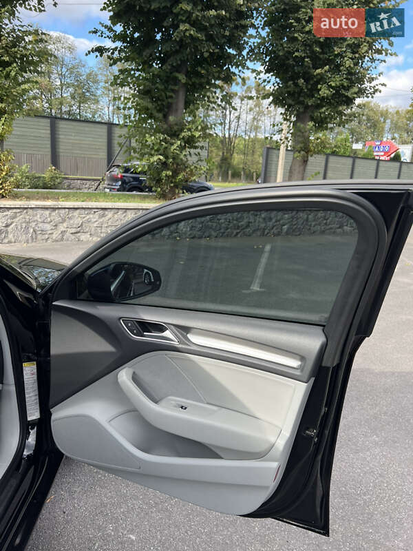 Седан Audi A3 2014 в Вінниці