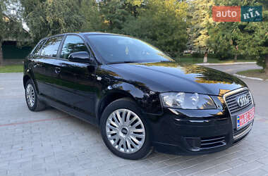 Хэтчбек Audi A3 2007 в 