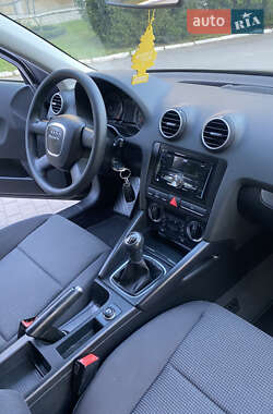 Хэтчбек Audi A3 2007 в 