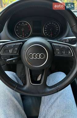 Седан Audi A3 2017 в 
