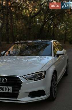 Седан Audi A3 2017 в 