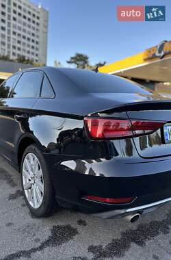 Седан Audi A3 2016 в 