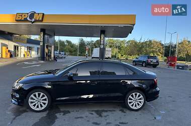Седан Audi A3 2016 в 
