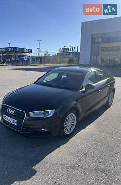 Седан Audi A3 2016 в 