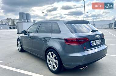 Хетчбек Audi A3 2016 в 