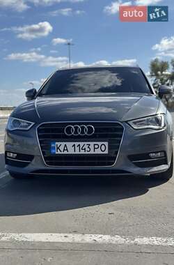 Хэтчбек Audi A3 2015 в 