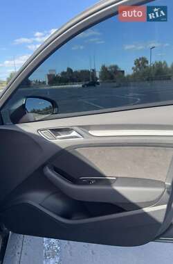 Хэтчбек Audi A3 2015 в 
