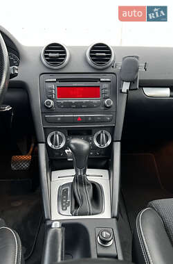 Хэтчбек Audi A3 2010 в 