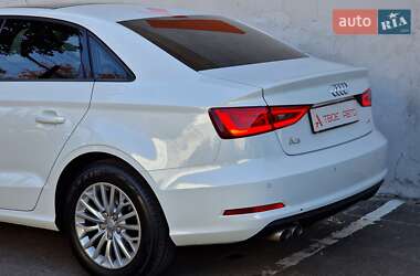 Седан Audi A3 2016 в 