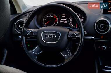 Седан Audi A3 2016 в 