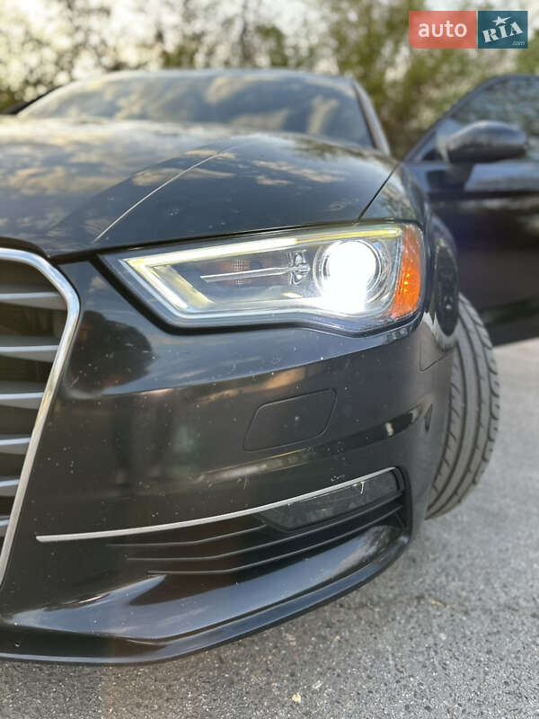 Седан Audi A3 2014 в Кривому Розі