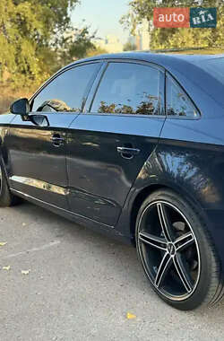 Седан Audi A3 2016 в 