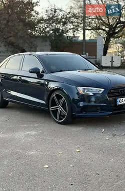 Седан Audi A3 2016 в 