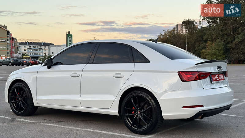 Седан Audi A3 2015 в Киеве