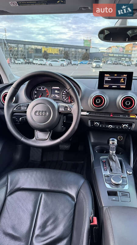 Седан Audi A3 2015 в Киеве