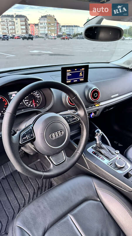 Седан Audi A3 2015 в Киеве