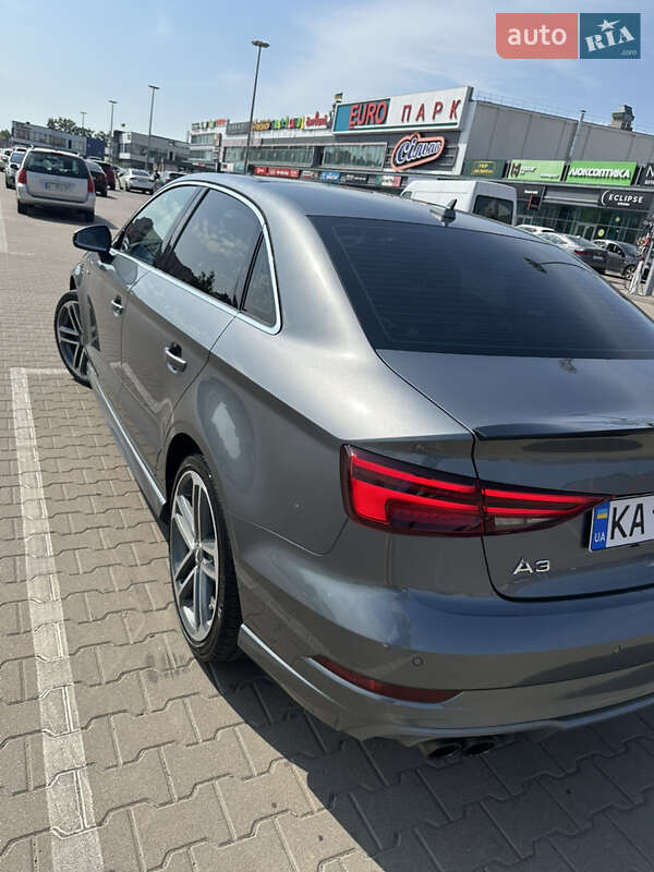 Седан Audi A3 2017 в Киеве