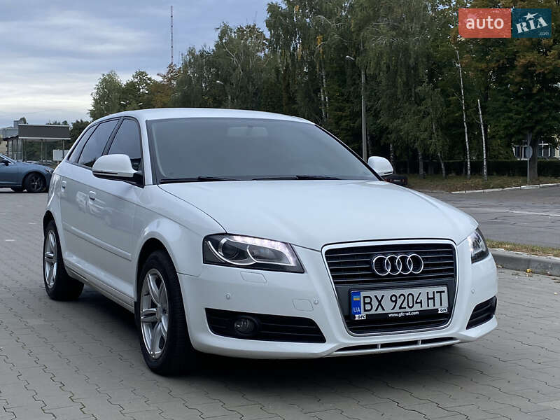 Хетчбек Audi A3 2009 в 