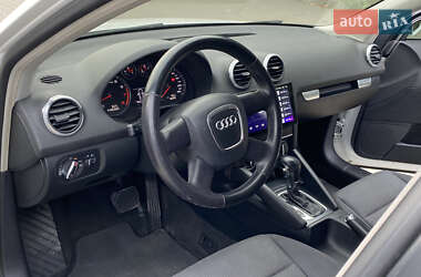 Хетчбек Audi A3 2009 в 