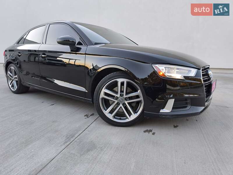 Седан Audi A3 2017 в 