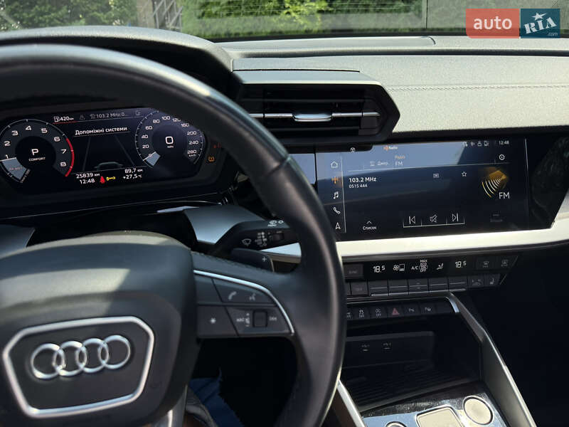 Седан Audi A3 2023 в Коломые