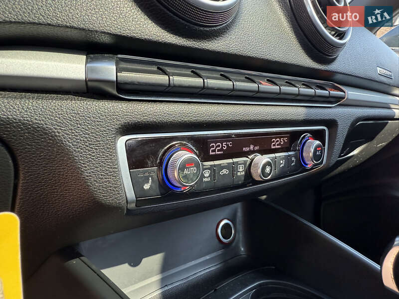 Седан Audi A3 2015 в Києві