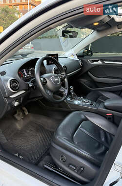 Хэтчбек Audi A3 2015 в 