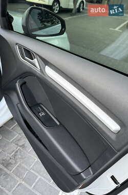 Хэтчбек Audi A3 2015 в 