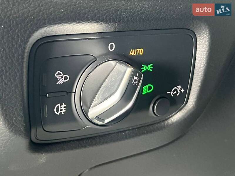 Седан Audi A3 2019 в Одессе