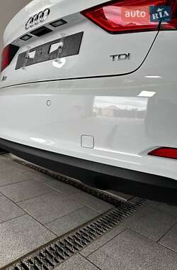 Седан Audi A3 2016 в 