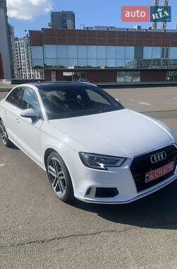 Седан Audi A3 2018 в Киеве