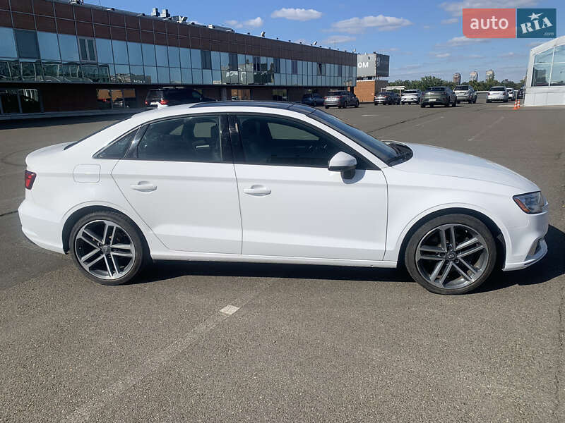 Седан Audi A3 2018 в Києві