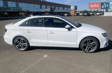 Седан Audi A3 2018 в 
