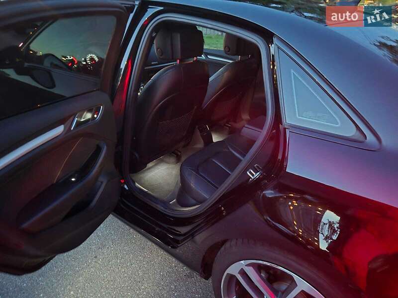 Седан Audi A3 2019 в Киеве
