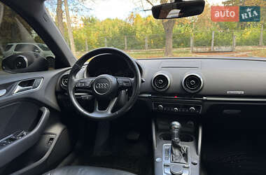 Седан Audi A3 2016 в 
