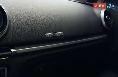 Седан Audi A3 2016 в 