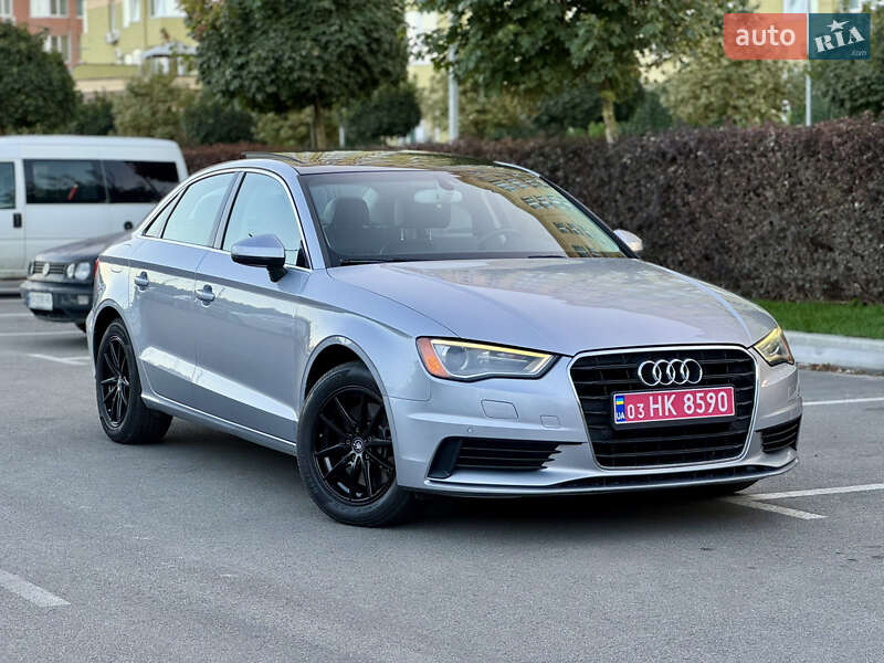Седан Audi A3 2015 в Киеве