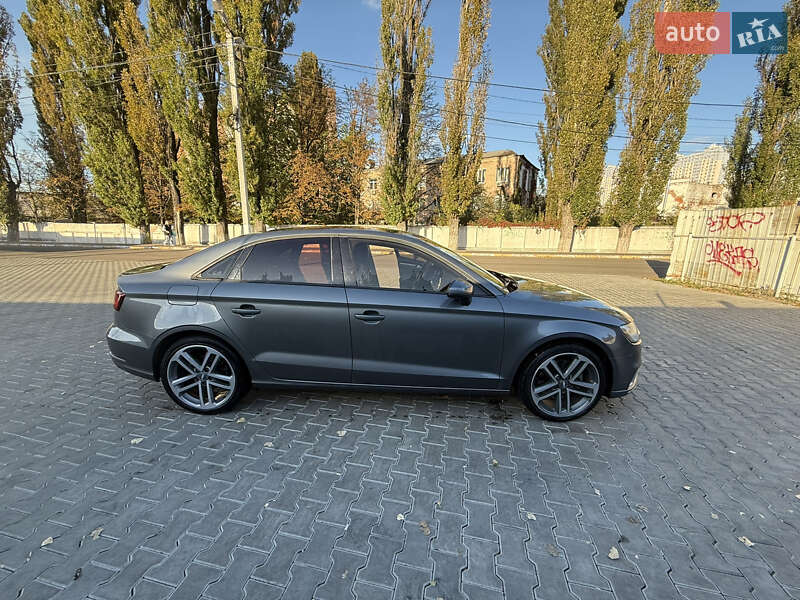 Седан Audi A3 2016 в Києві