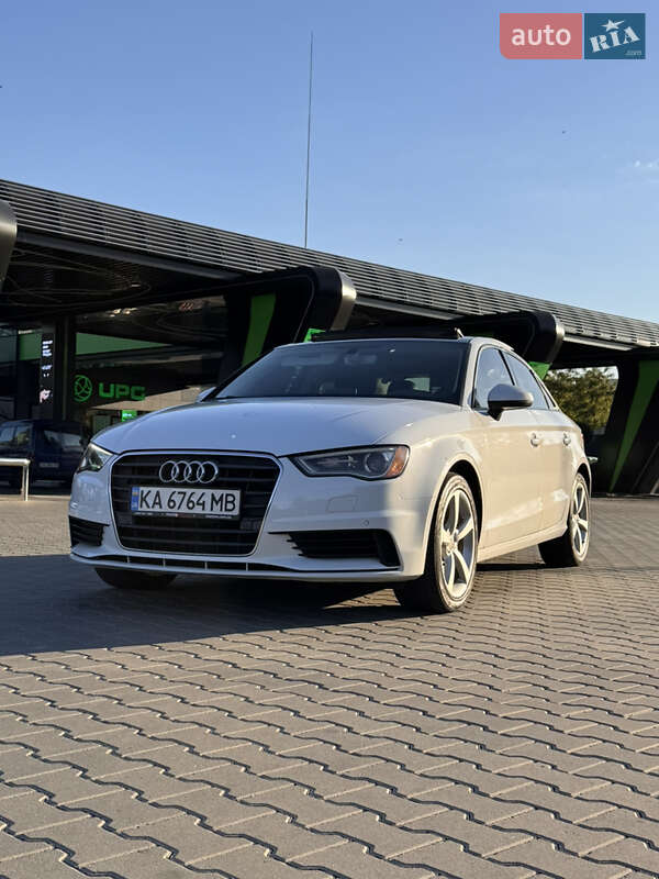 Седан Audi A3 2015 в Киеве