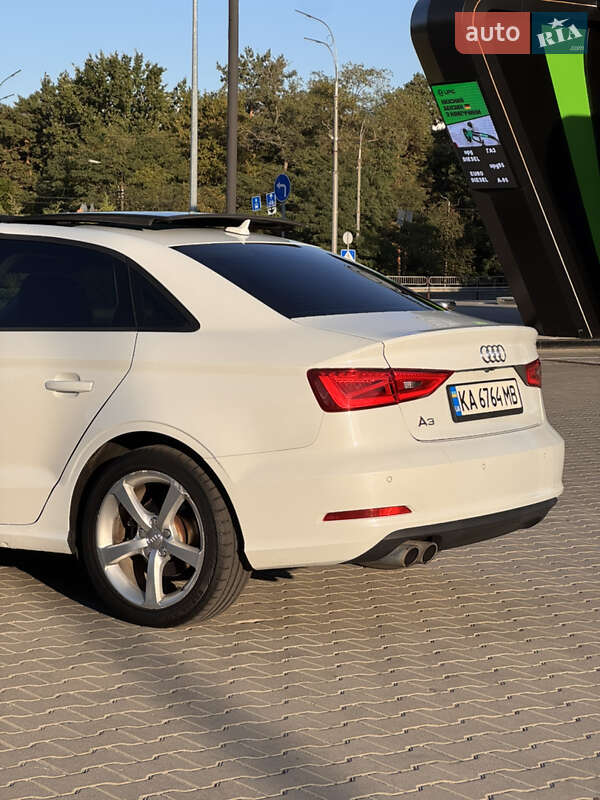 Седан Audi A3 2015 в Киеве