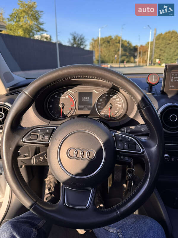 Седан Audi A3 2015 в Киеве