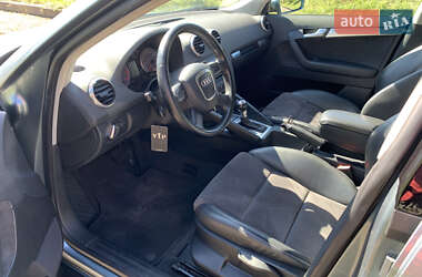 Хэтчбек Audi A3 2012 в 