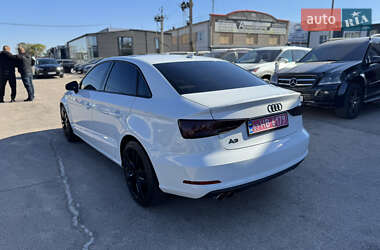 Седан Audi A3 2015 в 