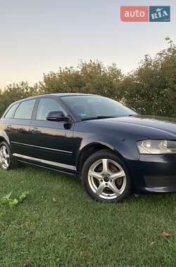 Хэтчбек Audi A3 2010 в 