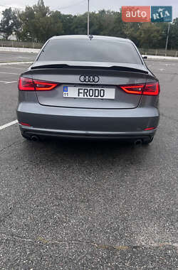 Седан Audi A3 2015 в 