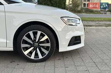Седан Audi A3 2017 в Ивано-Франковске