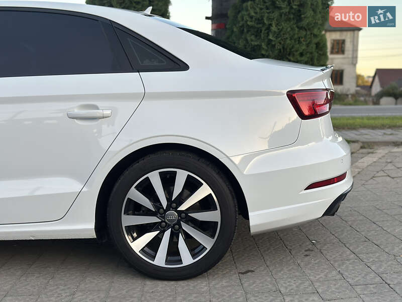 Седан Audi A3 2017 в Івано-Франківську