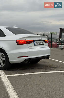 Седан Audi A3 2015 в 